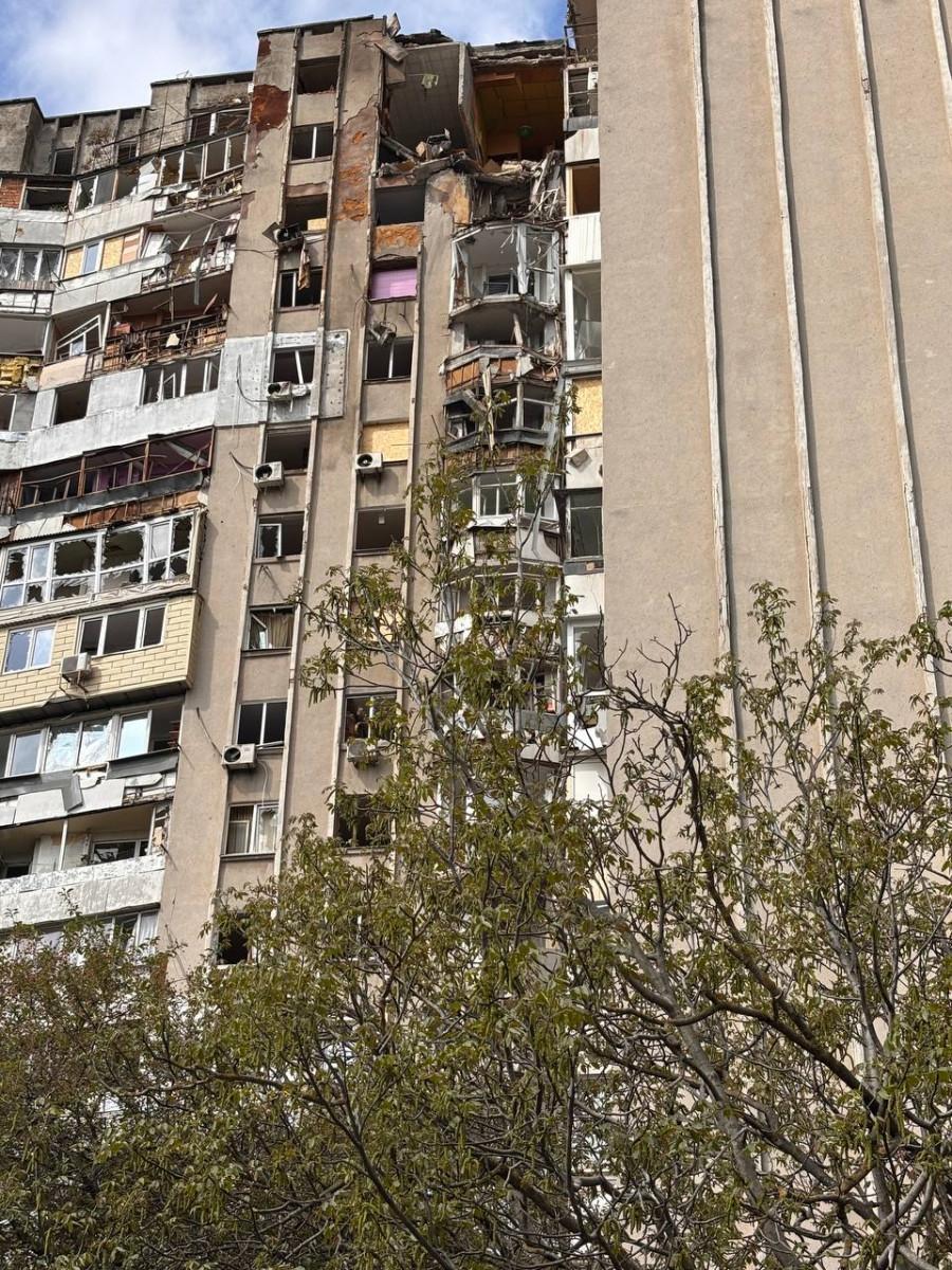 Атака РФ на Одессу в ночь на 1 мая: в многоэтажке на Ярослава Мудрого повреждены 192 квартиры Атака РФ на Одессу в ночь на 1 мая: в многоэтажке на Ярослава Мудрого повреждены 192 квартиры