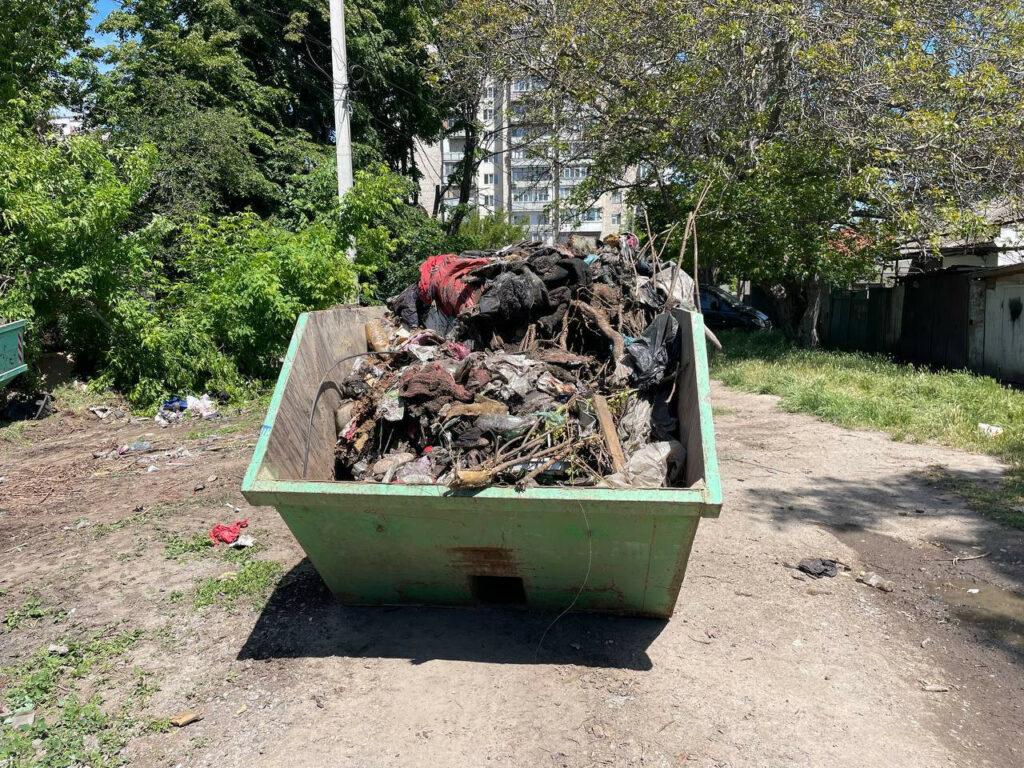 В Одесі ліквідовують масштабні несанкціоновані сміттєзвалища