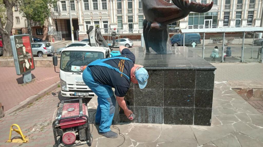 Одесские памятники обработали антивандальным раствором (фото)