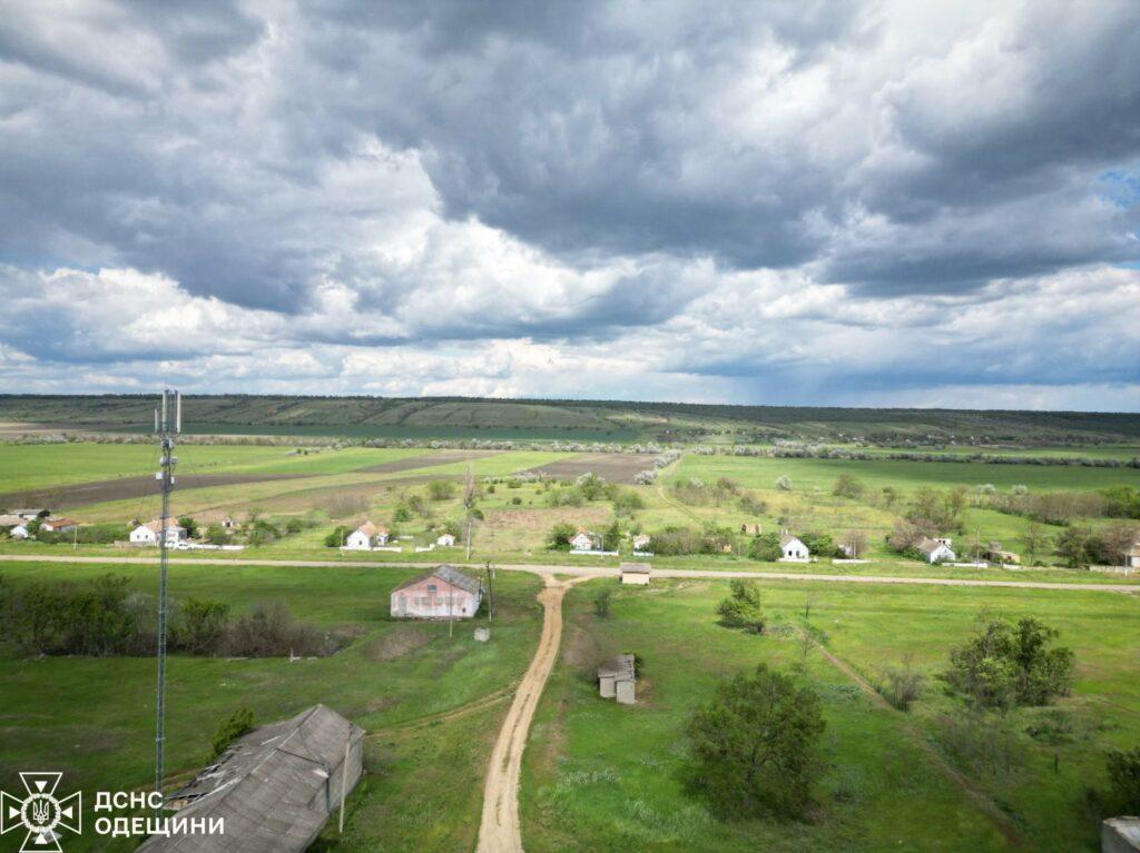 Одеські рятувальники за допомогою БПЛА виявляють паліїв (фото)