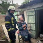 В Одесской области спасли пожилую женщину, которая упала в подвал (фото)