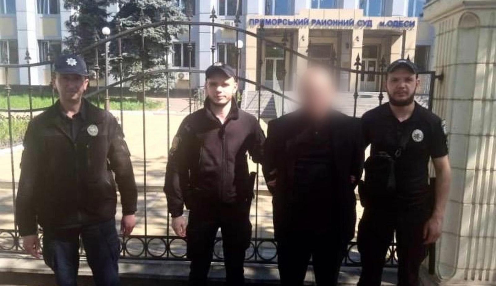 Одеса: організатор фінансової піраміди виманив у людей 12 мільйонів гривень Одеса: організатор фінансової піраміди виманив у людей 12 мільйонів гривень