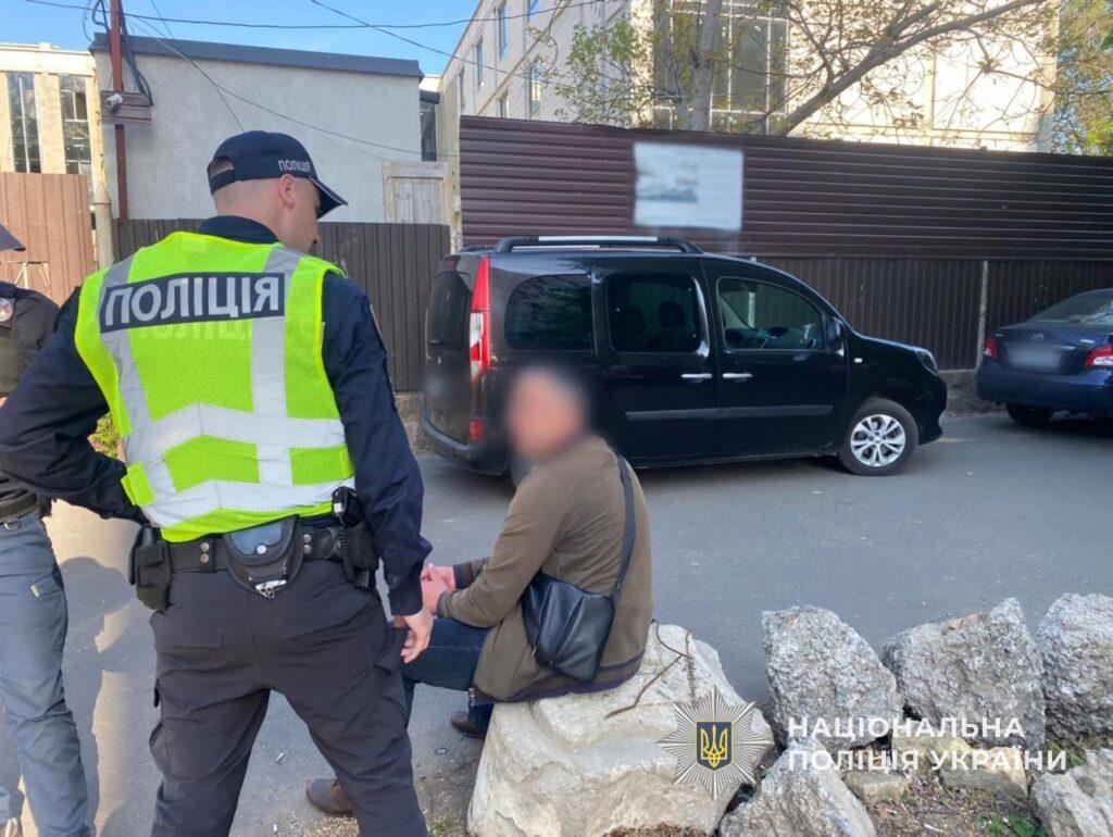 Одесит посварився з дружиною та обстріляв квартиру тещі