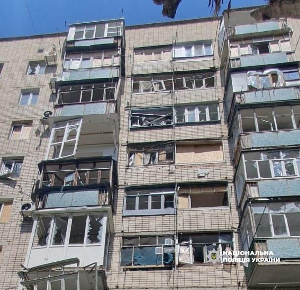 За добу на Херсонщині внаслідок російських ударів загинула людина, пошкоджено будинки та автомобілі