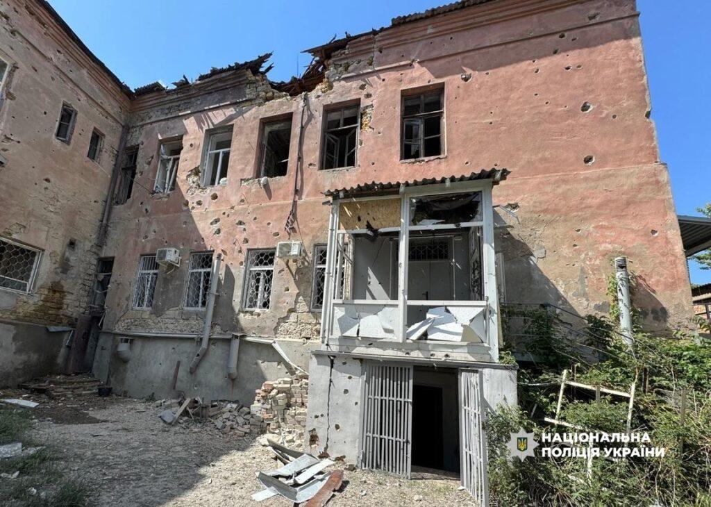 За добу на Херсонщині внаслідок російських ударів загинула людина, пошкоджено будинки та автомобілі