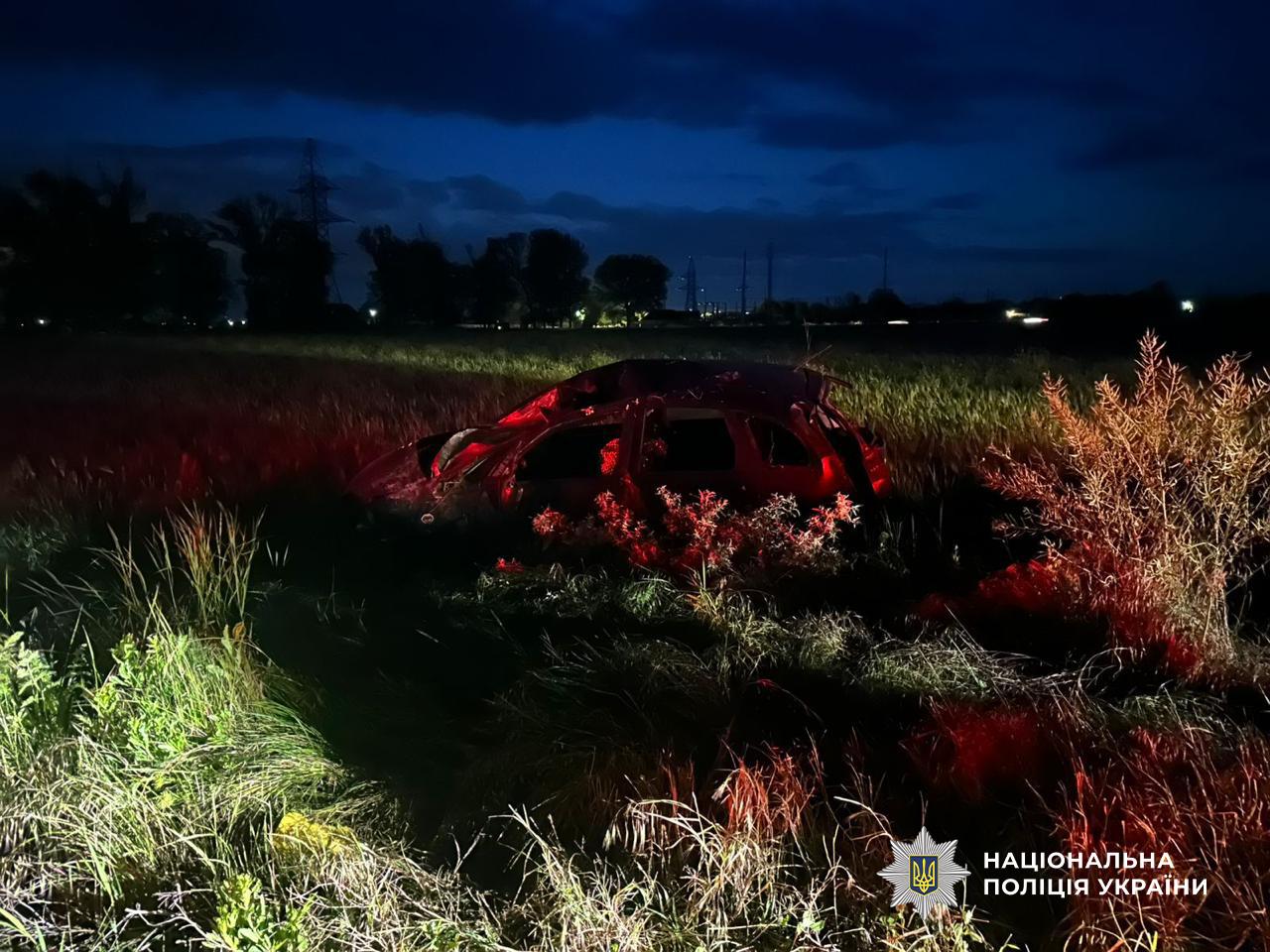 На трасі Одеса-Рені легковик вилетів у кювет: загинули двоє людей