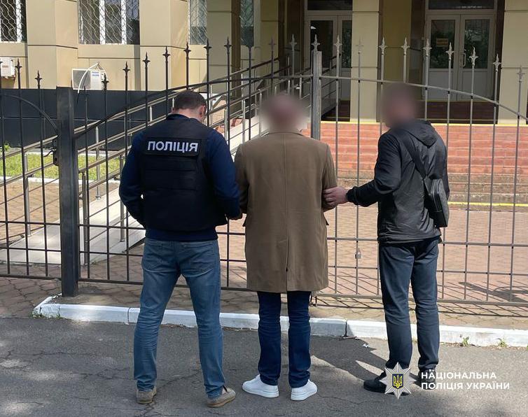 Обещал формальную военную службу: жителя Одесского района разоблачили в злоупотреблении влиянием
