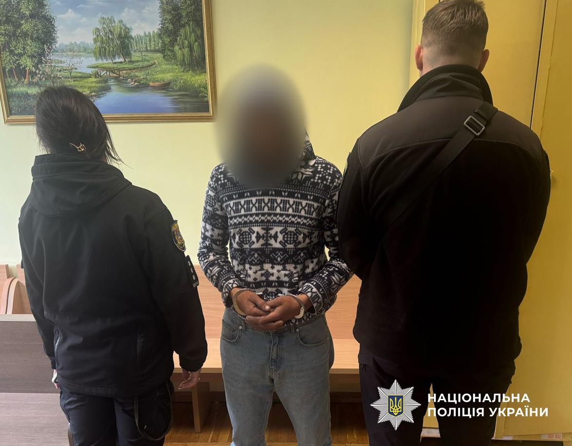 В Одесі чоловік пограбував перехожого, який попросив підказати йому дорогу