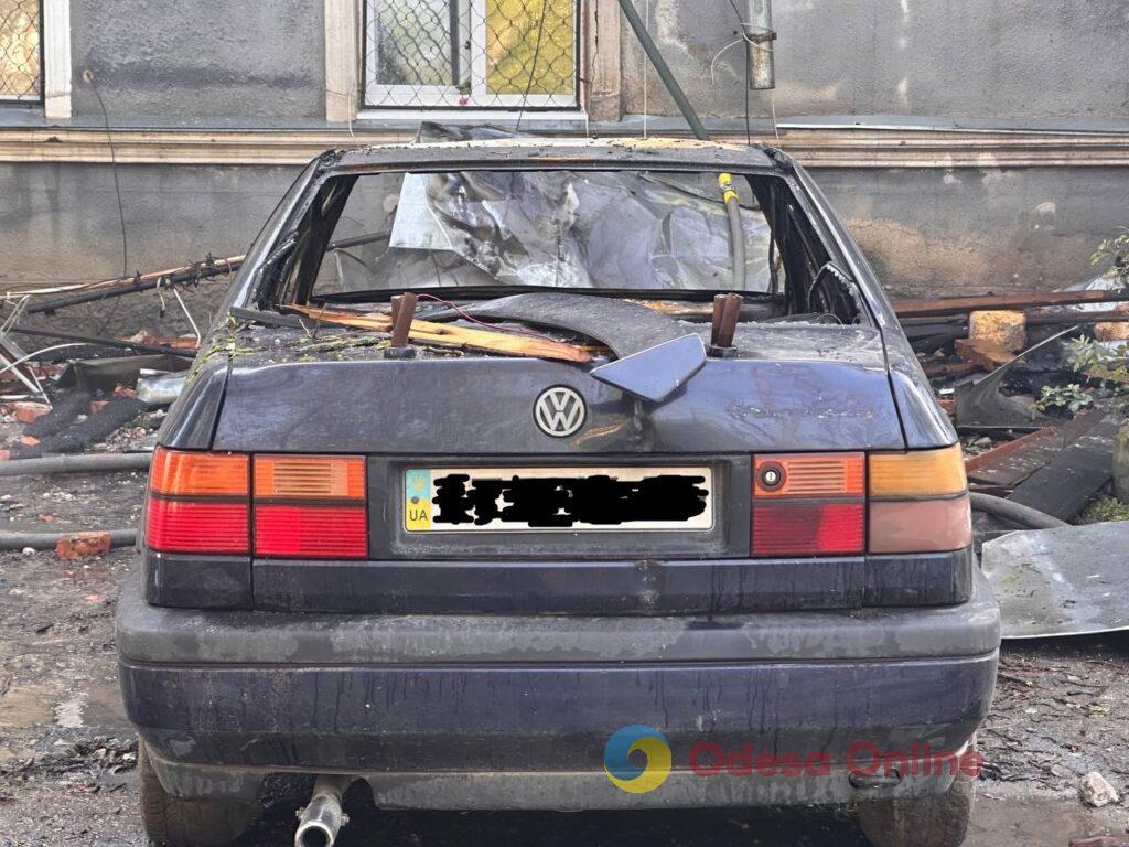 Зруйновані будинки та згорілі автомобілі: фоторепортаж та свідчення очевидців з місця «прильотів» в Одесі