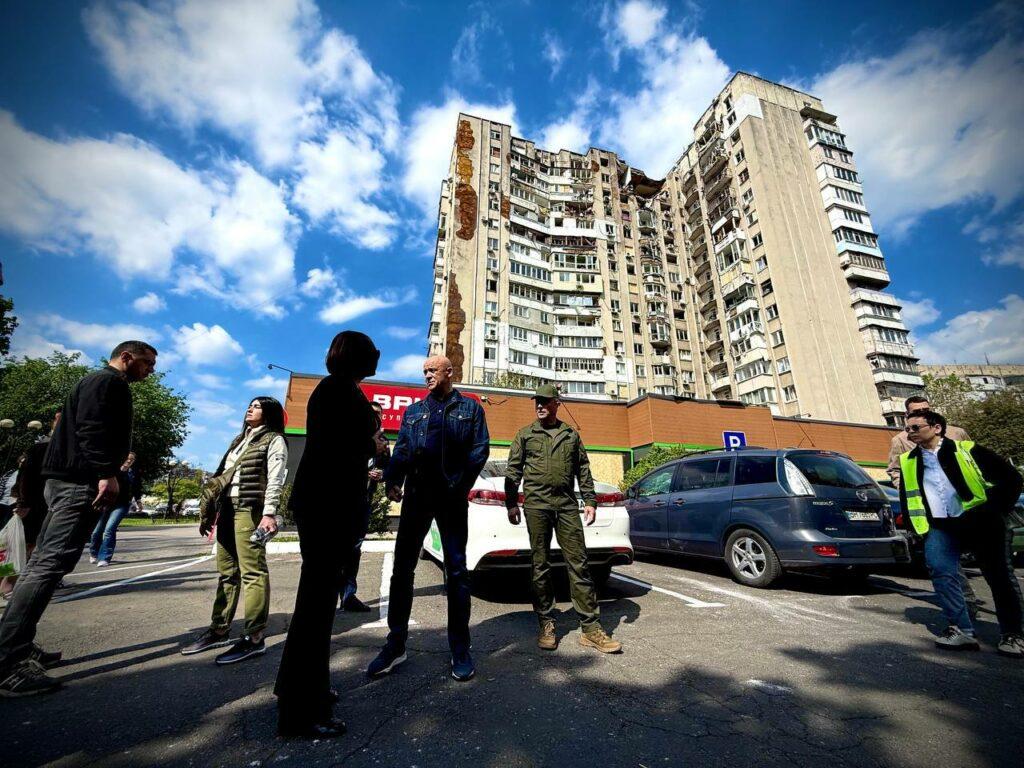 Последствия атаки РФ на Одессу: повреждены 56 квартир, выбито около 700 окон