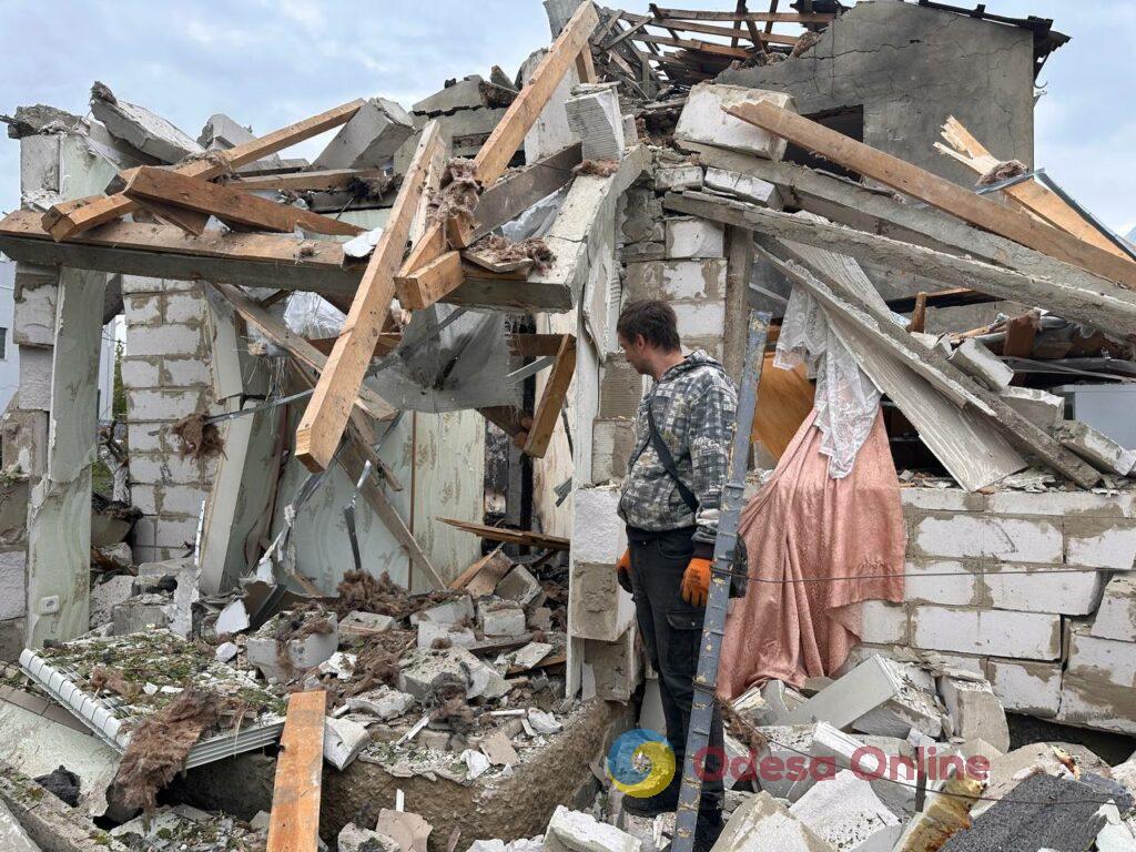 Удар був такий, що нас розкидало: фото та свідчення очевидців з місця «прильотів» на Одещині