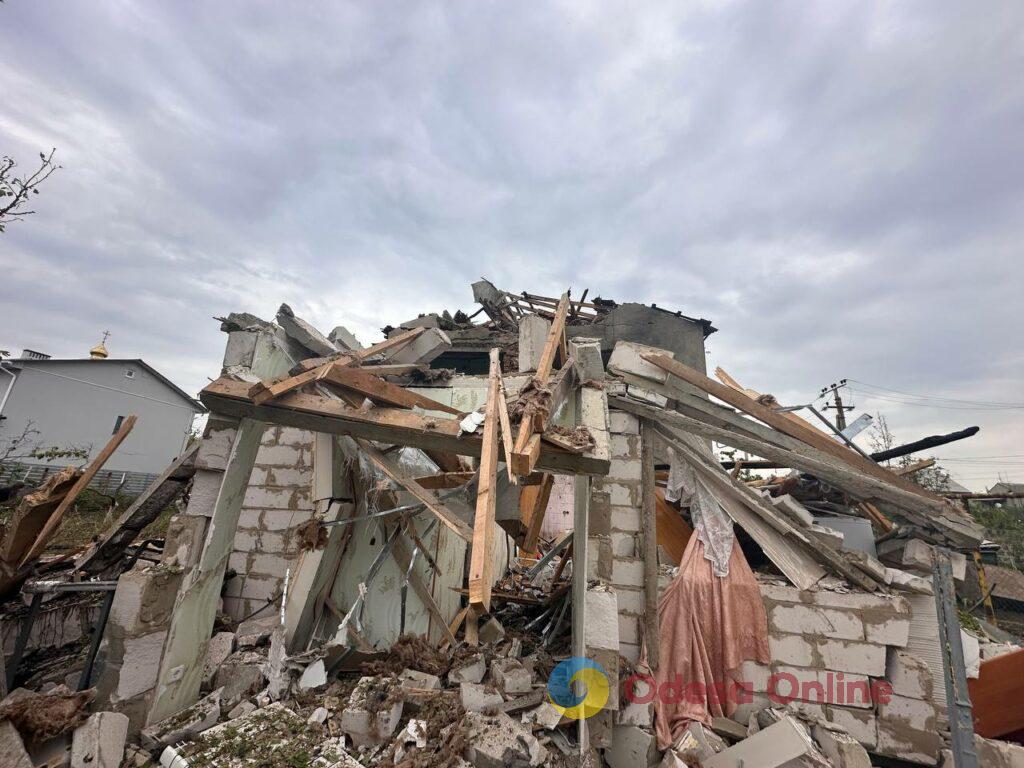 Удар був такий, що нас розкидало: фото та свідчення очевидців з місця «прильотів» на Одещині
