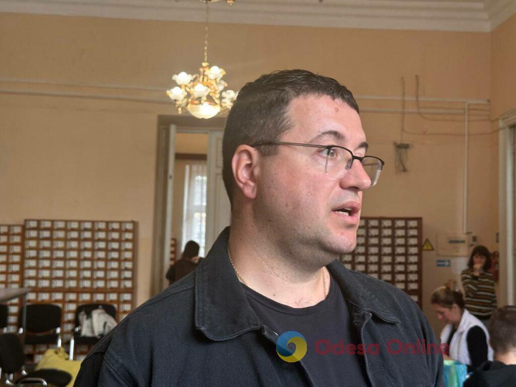 ОНУ імені Мечникова до 160-річчя збирає 160 донорів: кров здали вже майже 100 людей (фото, відео)