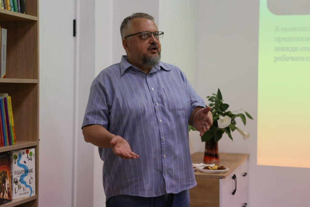 «Важливо триматися спокійно і фільтрувати інформацію»: херсонський соціолог і краєзнавець Дементій Білий