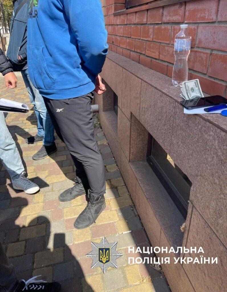За 3500 долларов обещал «бронирование» от мобилизации: одессита разоблачили в злоупотреблении влиянием