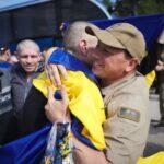Украина и РФ провели первый этап обмена пленными «1000 на 1000» (фото)