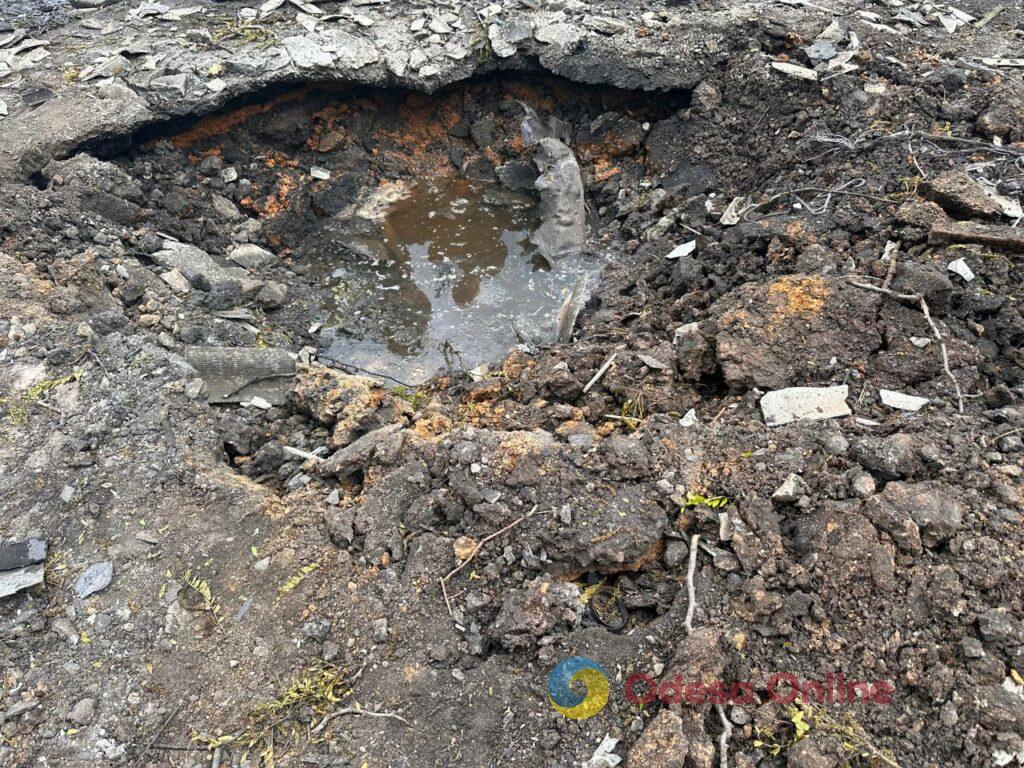Наслідки ворожої атаки по Одесі: що залишилося від автомобільної стоянки (фоторепортаж) Наслідки ворожої атаки по Одесі: що залишилося від автомобільної стоянки (фоторепортаж)