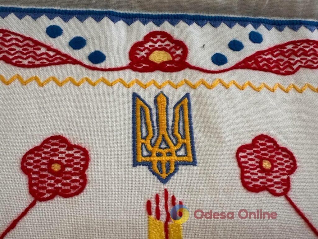 День рушника: в Одессе хранится рушник-оберег, вышитый мастерами со всех районов области