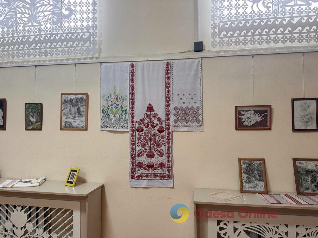 День рушника: в Одессе хранится рушник-оберег, вышитый мастерами со всех районов области