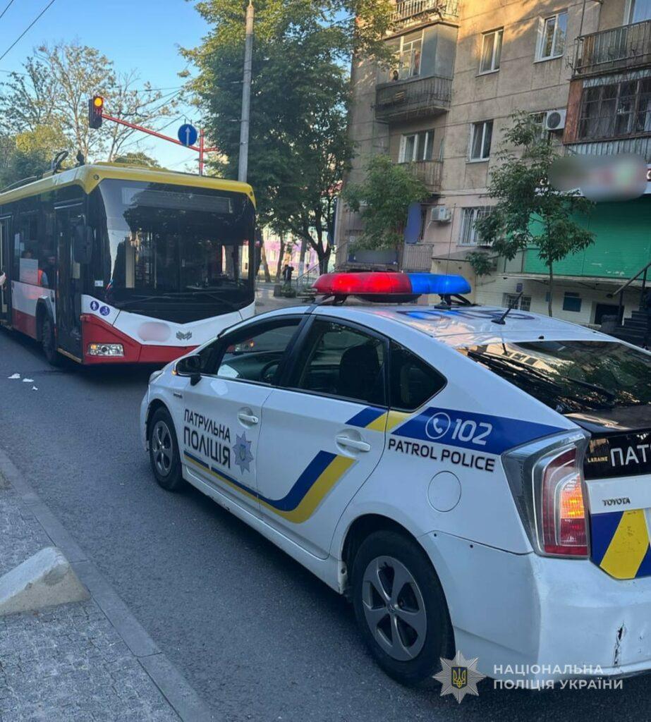 Дитина потрапила під тролейбус в Одесі
