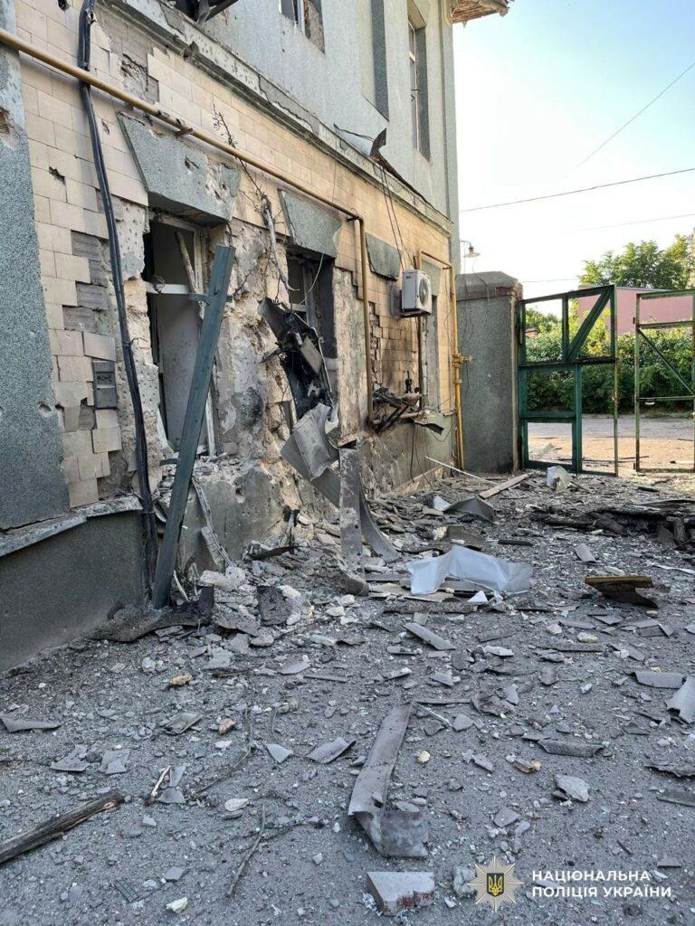 Внаслідок обстрілів Херсонської області двоє людей загинули та 11 поранені