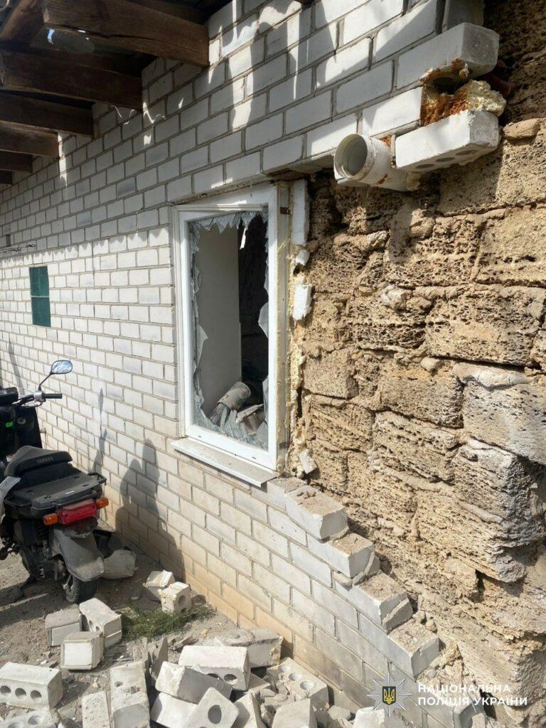 В Херсонской области в результате российских обстрелов три человека погибли и 10 ранены