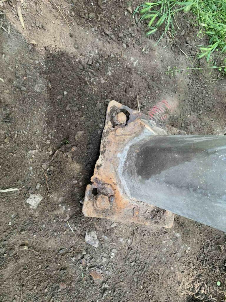 В історичному центрі Одеси замінили дві аварійні опори вуличного освітлення