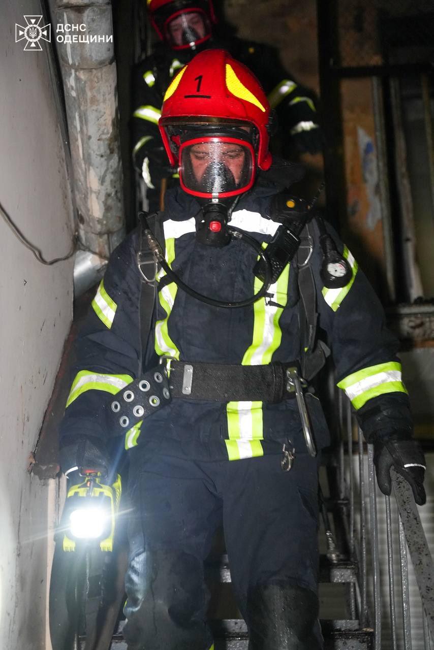 Під час пожежі у центрі Одеси врятували чоловіка