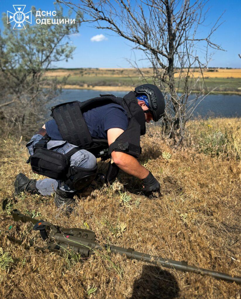 Одесские пиротехники проводят разминирование деоккупированных территорий (фото)