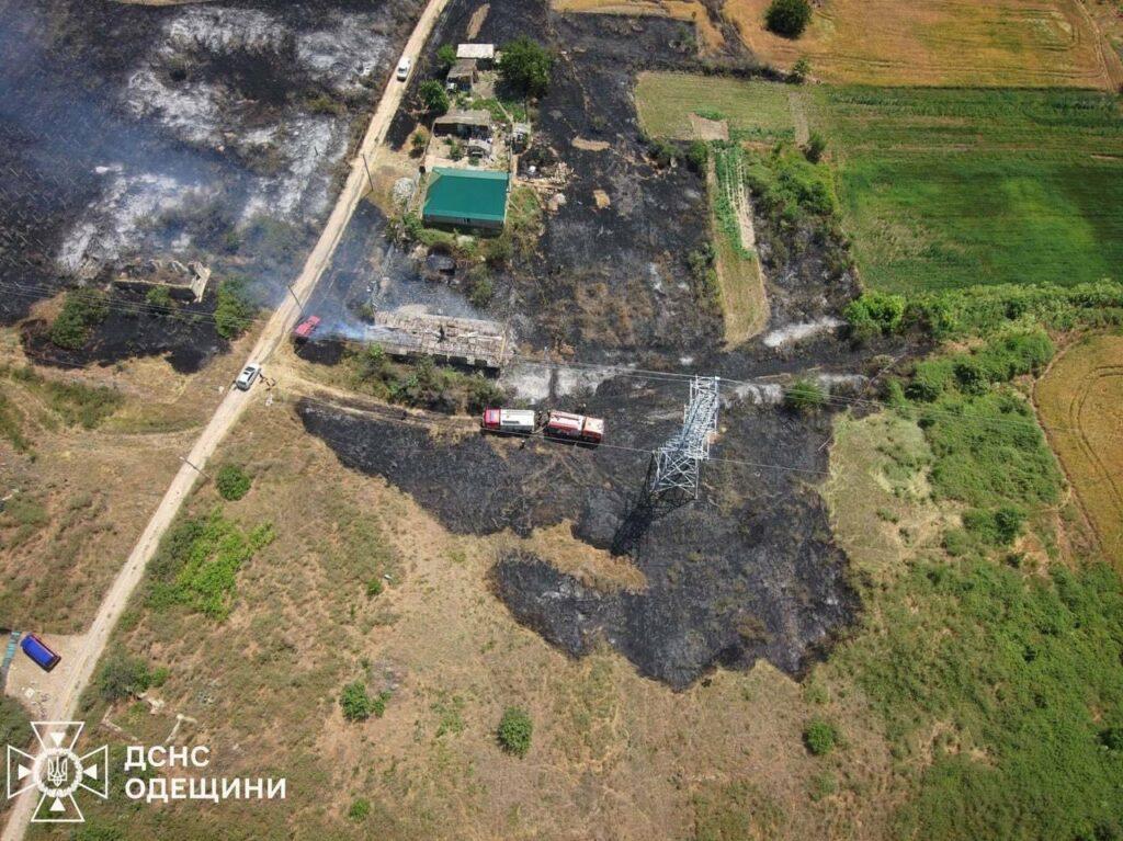 Двоє людей постраждали під час самостійного гасіння пожеж на відкритих територіях на Одещині