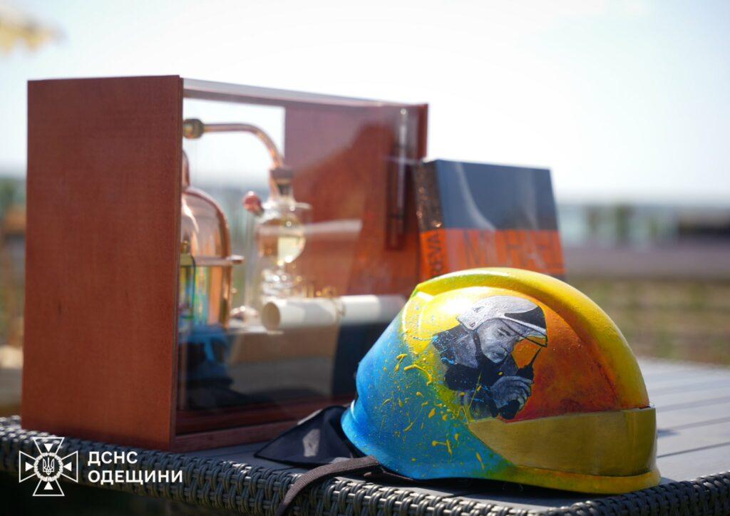 200 000 гривен за пожарную каску на нужды ВСУ: в Одесской области провели благотворительную ярмарку