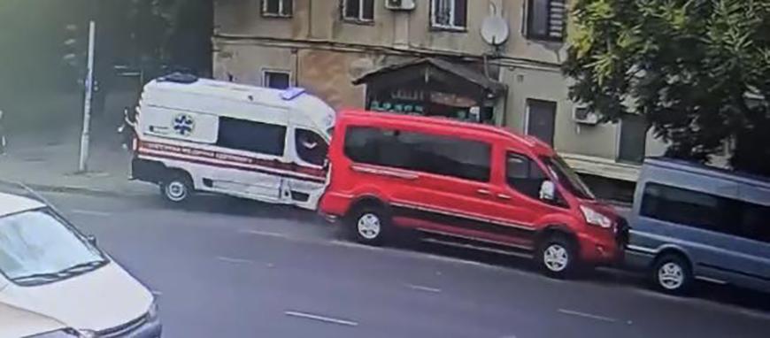 ДТП в Одесі: постраждали троє медиків ДТП в Одесі: постраждали троє медиків