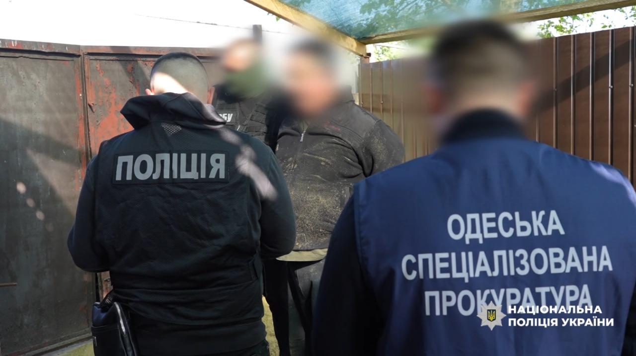 2500 доларів за «бронь»: на Одещині викрили інспектора РТЦК та СП у хабарництві