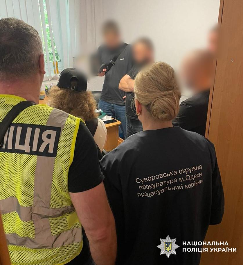 41 тисяча гривень за уникнення покарання: в Одесі помічник судді попався на хабарі