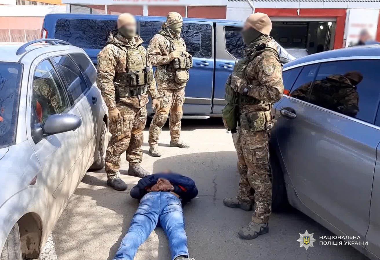 Викрали одесита та вимагали мільйон доларів викупу: зловмисники отримали вирок суду Викрали одесита та вимагали мільйон доларів викупу: зловмисники отримали вирок суду