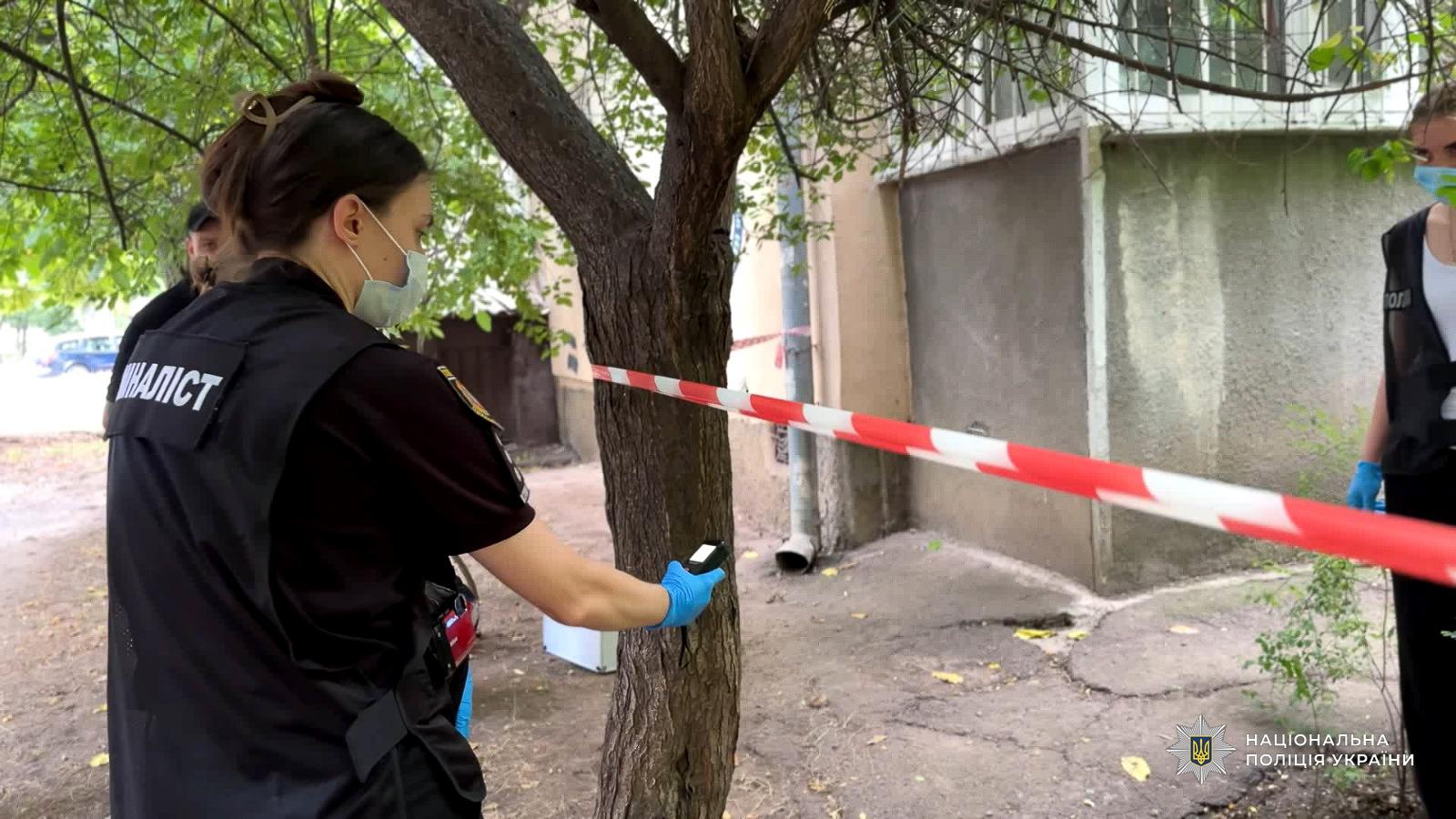 Поліція затримала підозрюваного у вбивстві семирічної дівчинки в Одесі