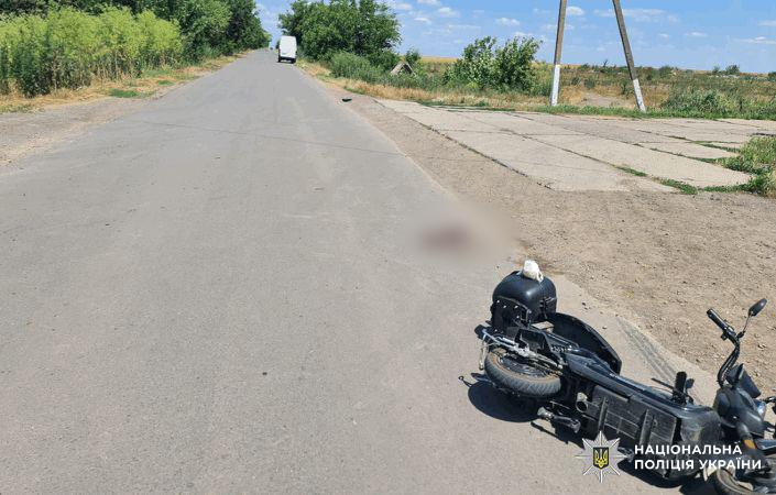 Мешканець Фонтанки посадив п’ятирічного сина на електромопед і потрапив у ДТП