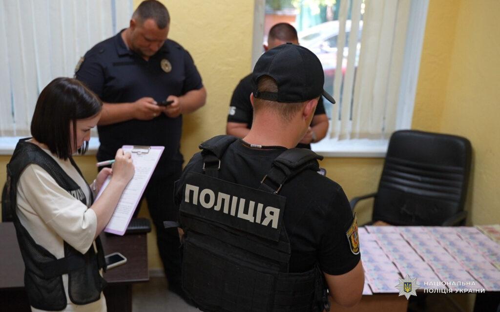 Одесситка заставляла попрошайничать пожилую мать: женщине грозит до восьми лет за решеткой