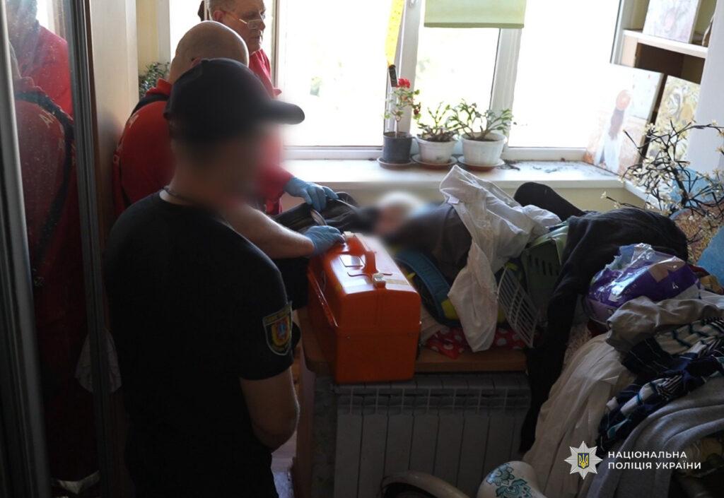 Одесситка заставляла попрошайничать пожилую мать: женщине грозит до восьми лет за решеткой