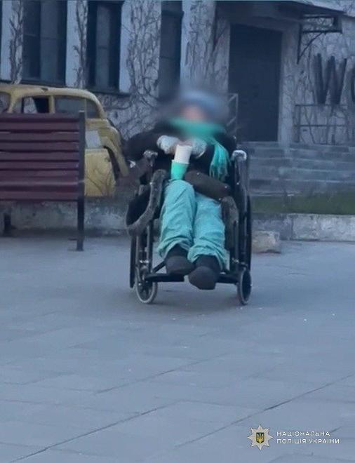 Одесситка заставляла попрошайничать пожилую мать: женщине грозит до восьми лет за решеткой