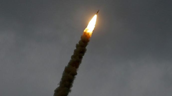 РФ нанесла ракетный удар по одному из учебных подразделений Сухопутных войск – есть погибшие и раненые РФ нанесла ракетный удар по одному из учебных подразделений Сухопутных войск – есть погибшие и раненые
