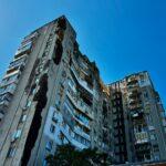 Одесса: часть жителей пострадавшей от атаки РФ многоэтажки на Ярослава Мудрого возвращается домой