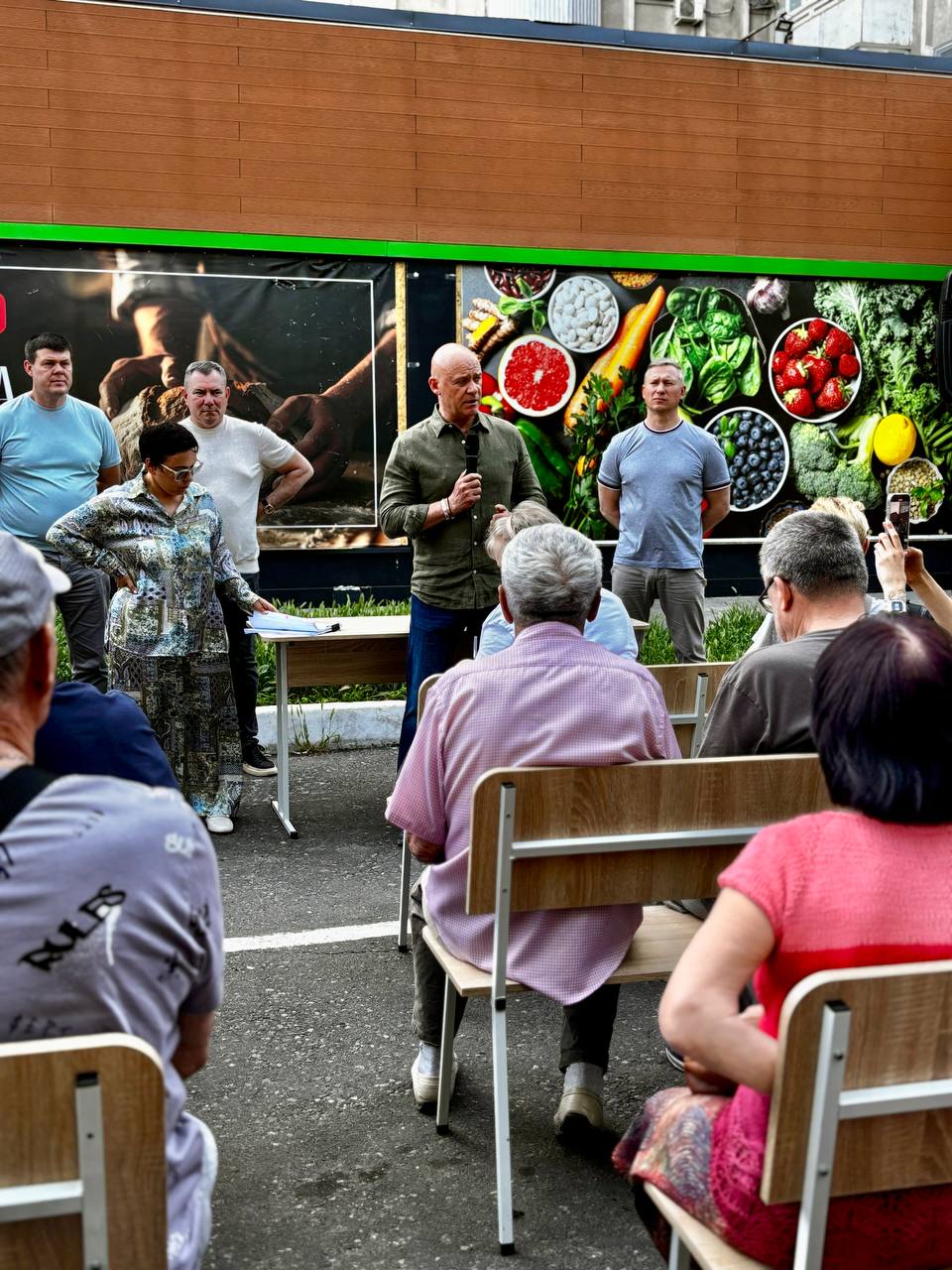 Одеса: частина мешканців постраждалої через атаку РФ багатоповерхівки на Ярослава Мудрого повертається додому