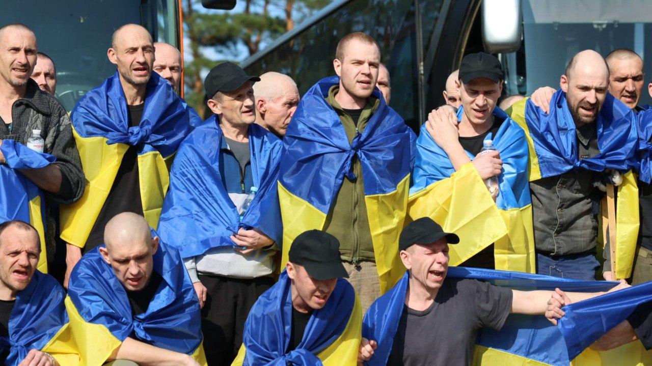 Украина вернула из плена группу тяжелораненых и тяжелобольных военных