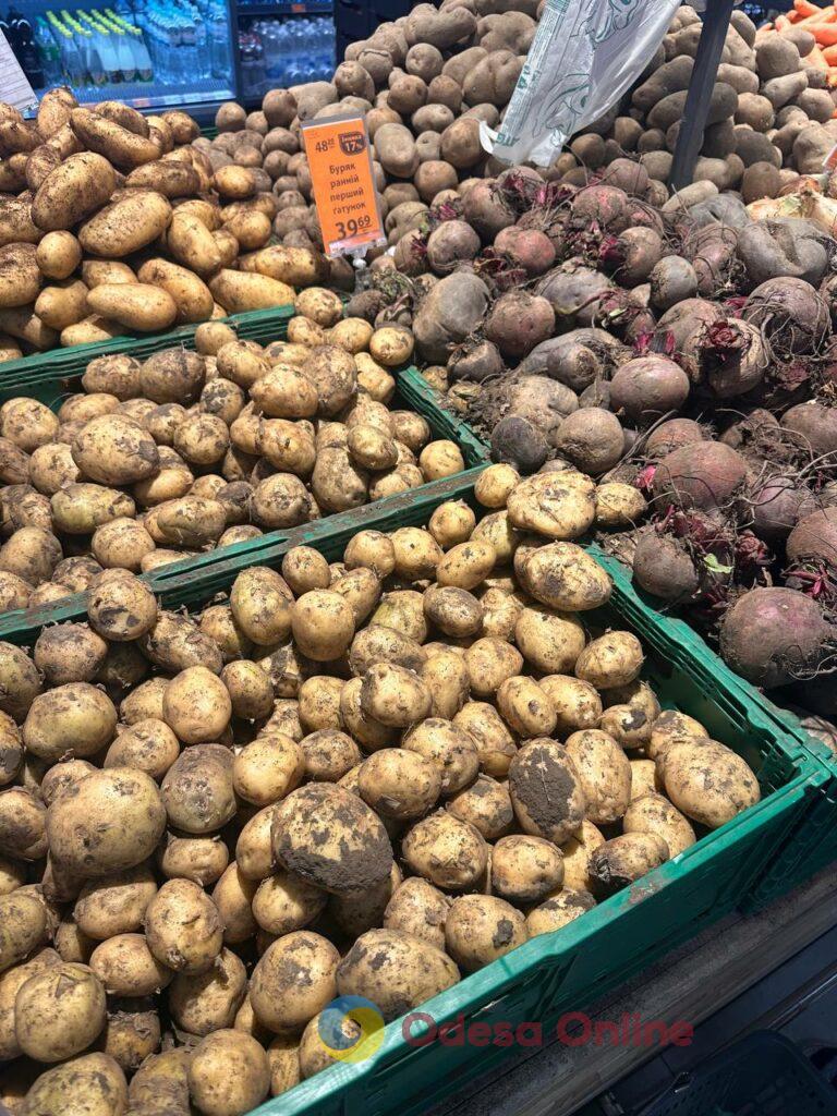 Картопля, яйця та вершкове масло: огляд цін в одеських супермаркетах