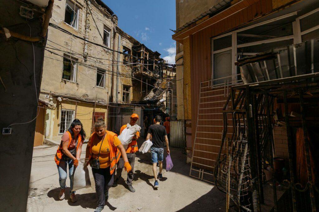 Наслідки ворожої атаки по Одесі: постраждало понад 130 квартир