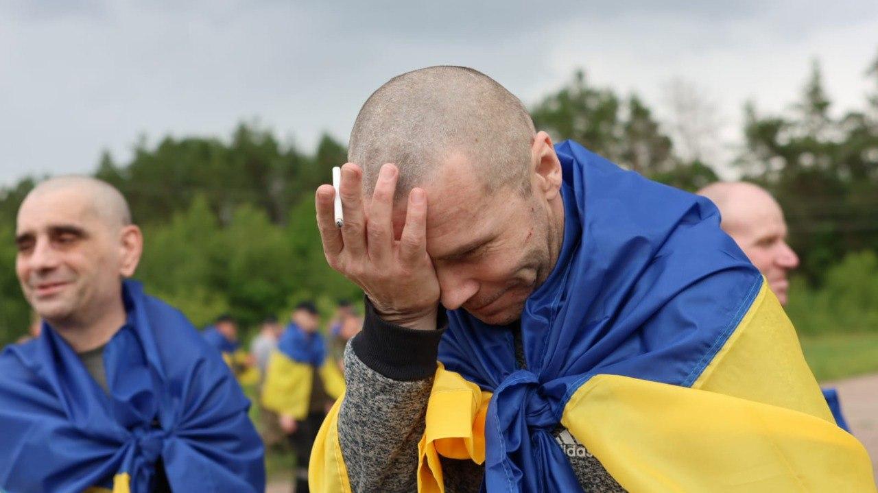 З полону звільнили ще одну групу важкохворих захисників