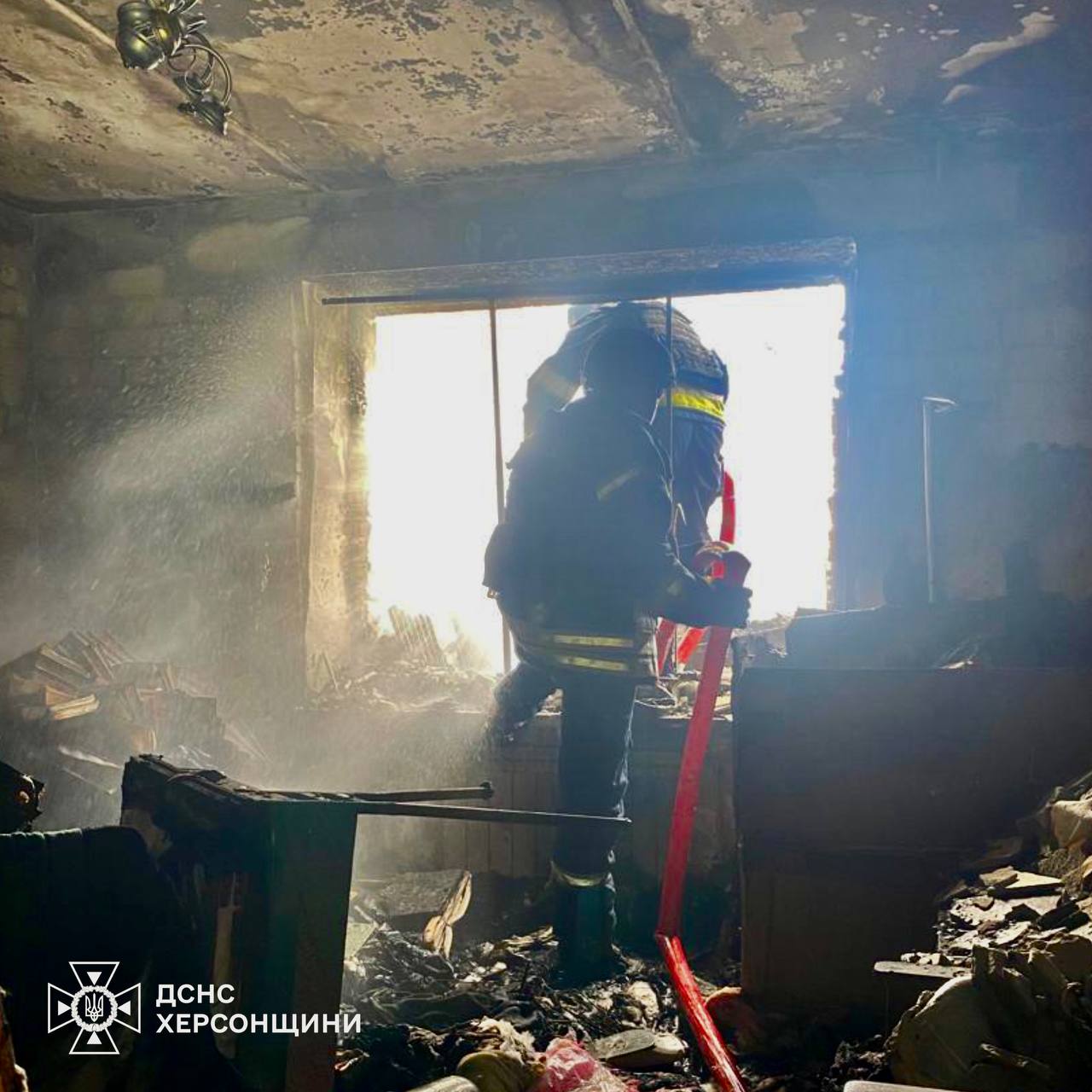 У Херсоні внаслідок російської атаки у багатоповерхівці загинув чоловік