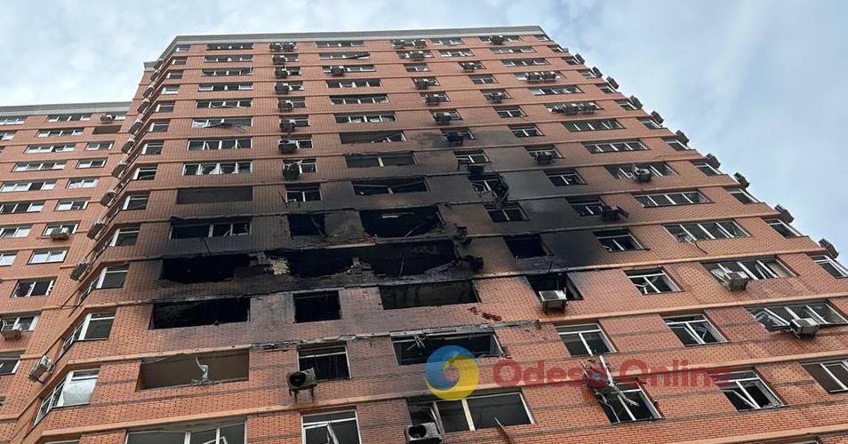 Воздушный удар по Одессе: двое людей погибли и минимум 14 — ранены