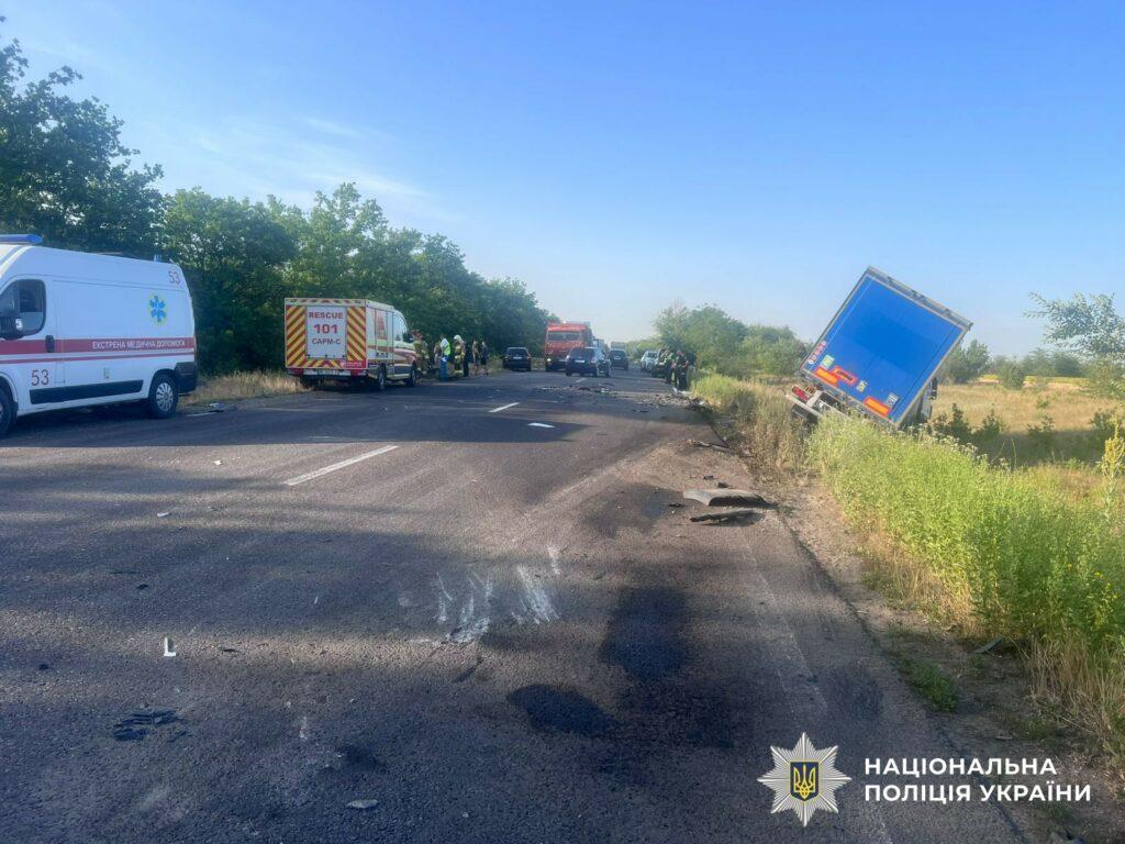 У Миколаївській області в ДТП загинули двоє дорослих та підліток